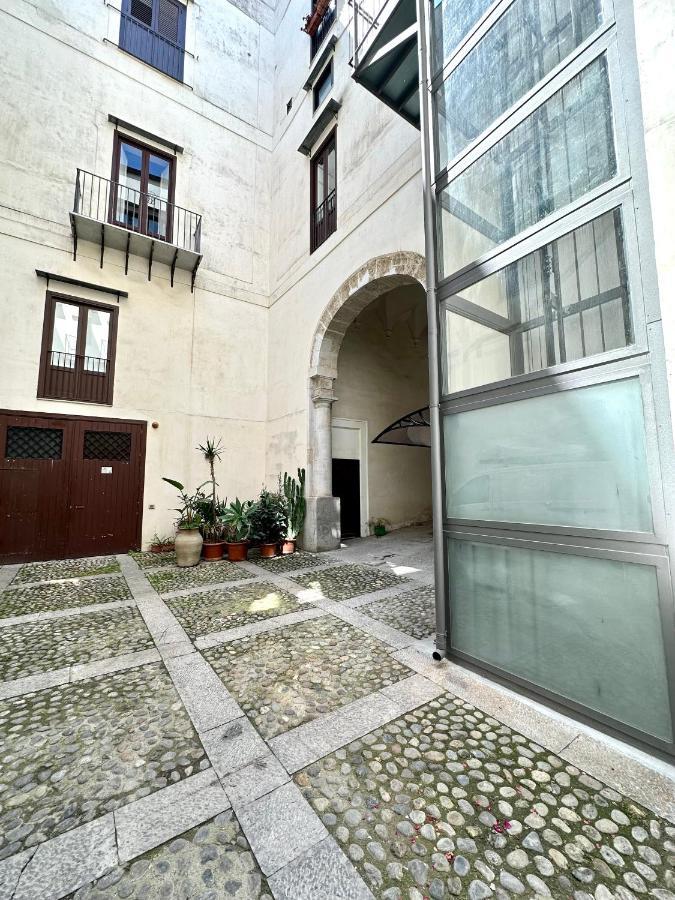 Casa Guilla_Alla Cattedrale Palermo Exterior foto